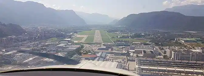 Geführte Flugtour mit Ultraleichtflugzeug über den Alpenhauptkamm nach Bozen in Südtirol